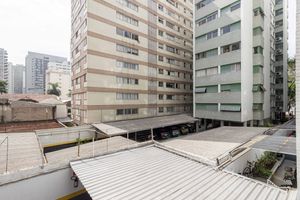 Image 10 - 896673
