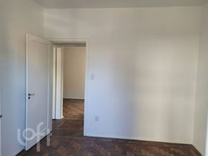 Image 3 - 896679