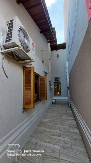 Image 0 - 896680