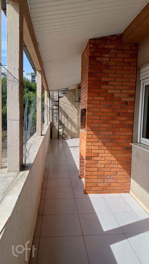Image 18 - 896682