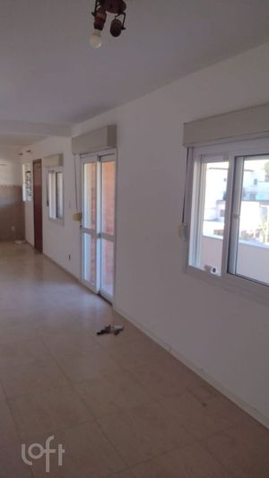Image 7 - 896682