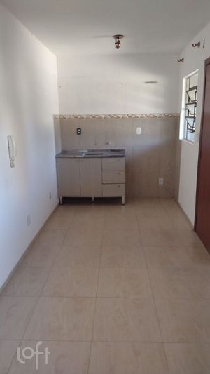 Image 8 - 896682