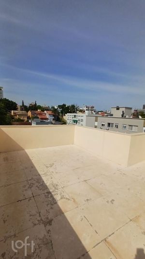 Image 21 - 896682