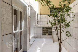 Image 14 - 896683