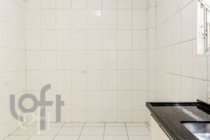 Image 7 - 896683