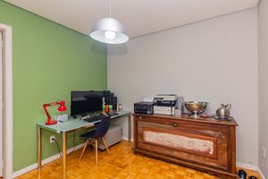 Image 6 - 896694