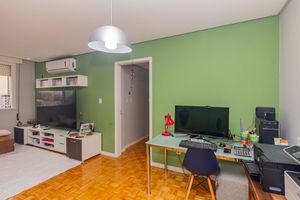 Image 7 - 896694