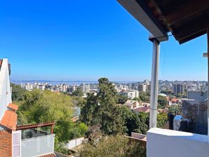 Image 15 - 896700