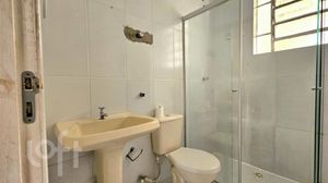 Image 19 - 896704