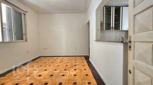Image 3 - 896704