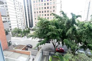 Image 19 - 896713
