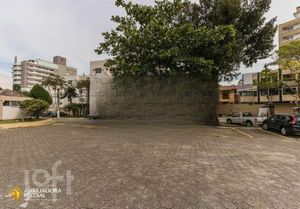 Image 18 - 896714