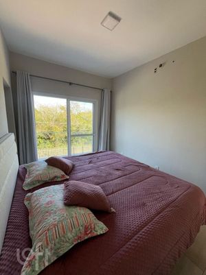 Image 19 - 896716