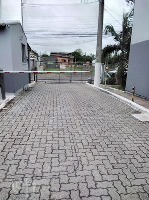 Image 7 - 896720
