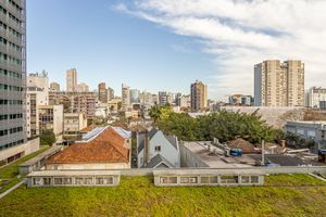 Image 3 - 896722