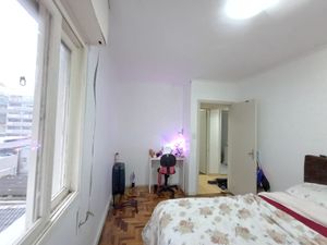 Image 11 - 896724