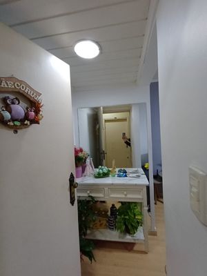 Image 3 - 896724