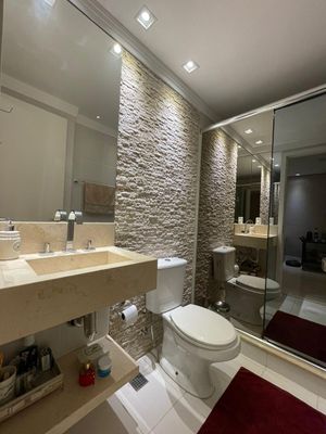 Image 15 - 896738