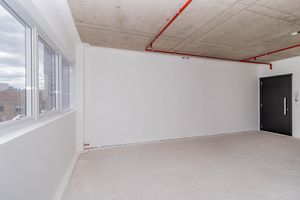 Image 8 - 896790