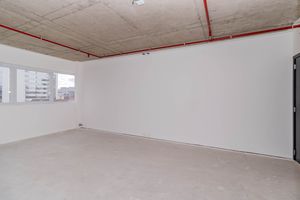Image 7 - 896790