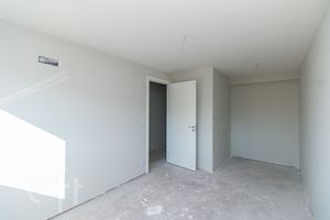 Image 3 - 896797