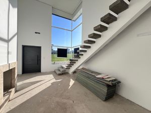 Image 4 - 896802