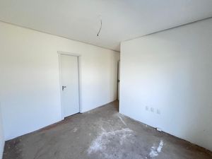 Image 21 - 896802
