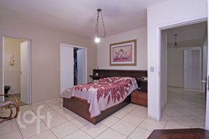 Image 18 - 896803
