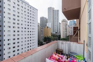 Image 10 - 896805