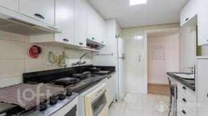 Image 21 - 896808