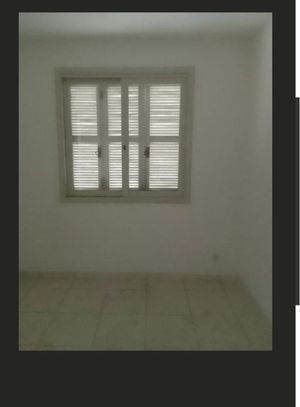 Image 7 - 896810