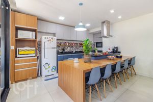 Image 9 - 896811