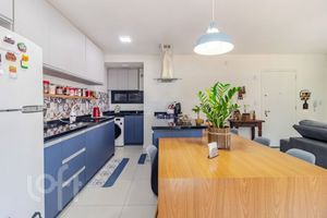 Image 10 - 896811