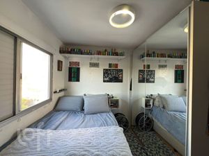 Image 8 - 896816