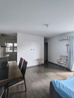 Image 9 - 896822