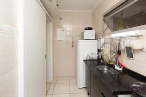 Image 8 - 896825