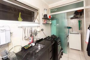 Image 9 - 896825