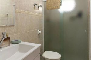 Image 11 - 896825