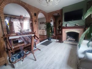 Image 15 - 896827