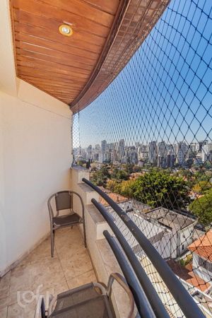 Image 7 - 896829