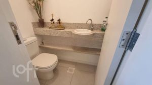 Image 8 - 896830