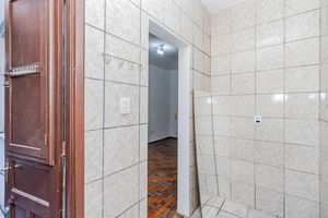 Image 12 - 896837