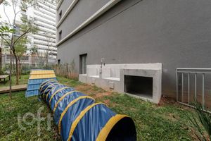 Image 15 - 896840