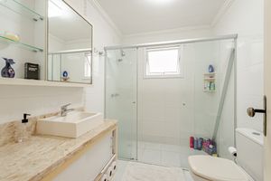 Image 33 - 896843
