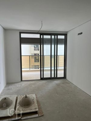 Image 32 - 896845