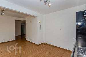 Image 10 - 896846