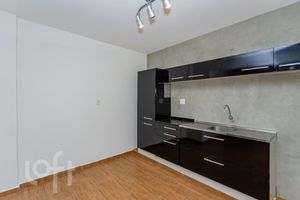 Image 9 - 896846