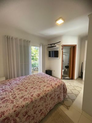 Image 18 - 896849