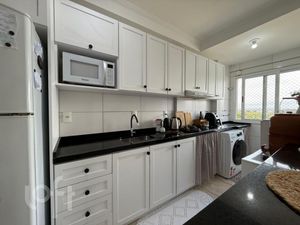 Image 8 - 896852
