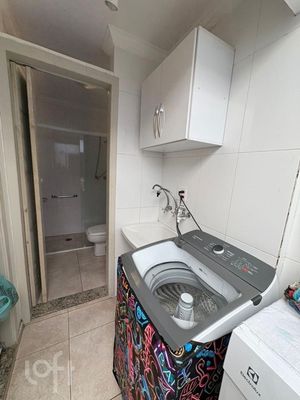 Image 3 - 896857